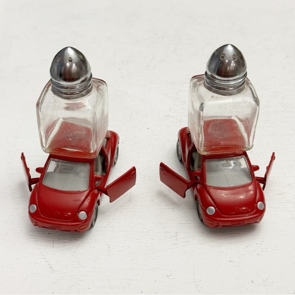 Siku Red VW Volkswagen Beetle Die Cast Car Salt & Pepper Shakers 1984 Vintage - Picture 4 of 12